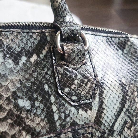 Aimee Kestenberg Snakeskin Patent Leather Chain Fringe Purse Y2K Shoulde… - Picture 11 of 16